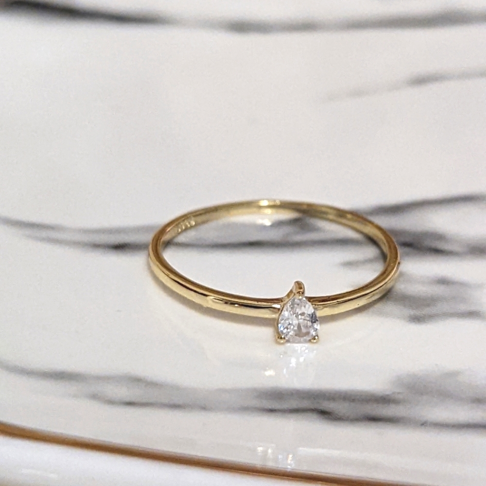 Golden Ring Teardrop Size 8 S925